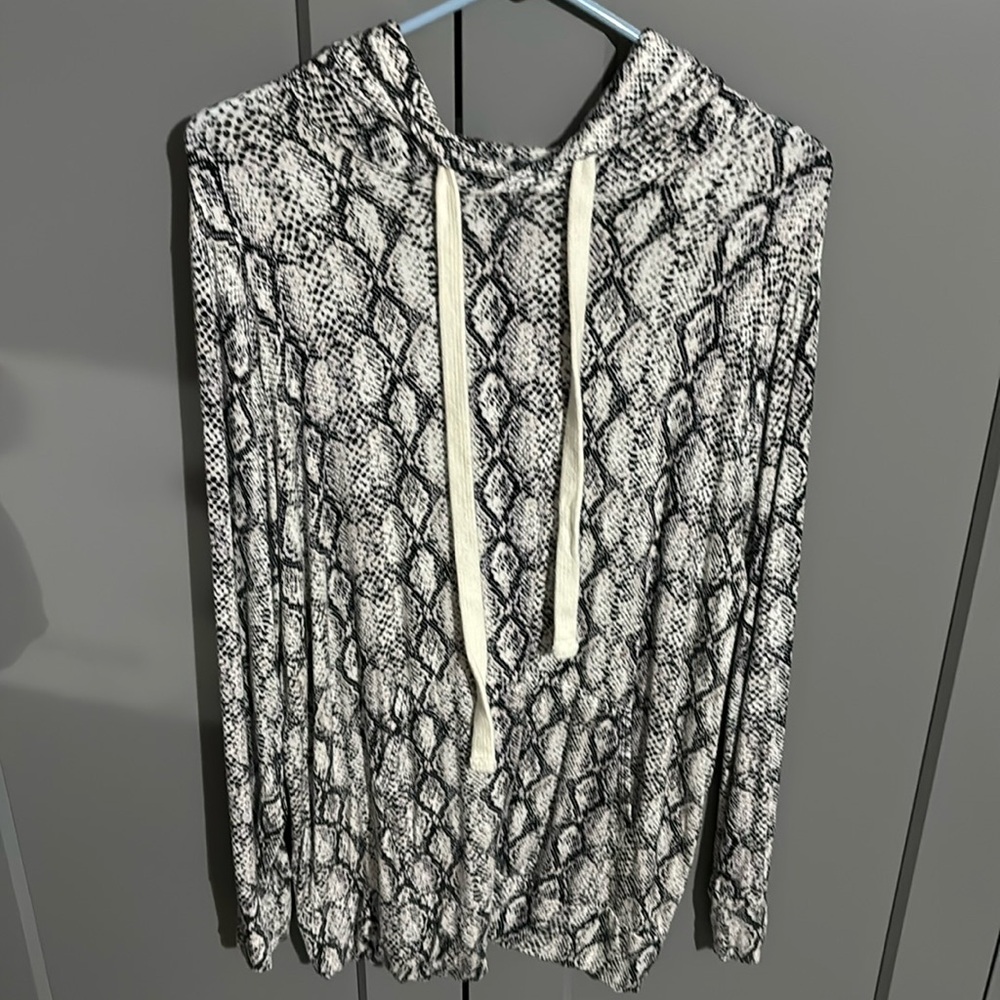 Snake skin print top